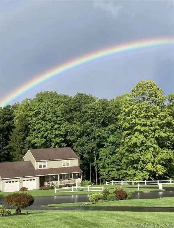 Single-family house For Sale in 17, Eastview Drive, New Fairfield, Connecticut