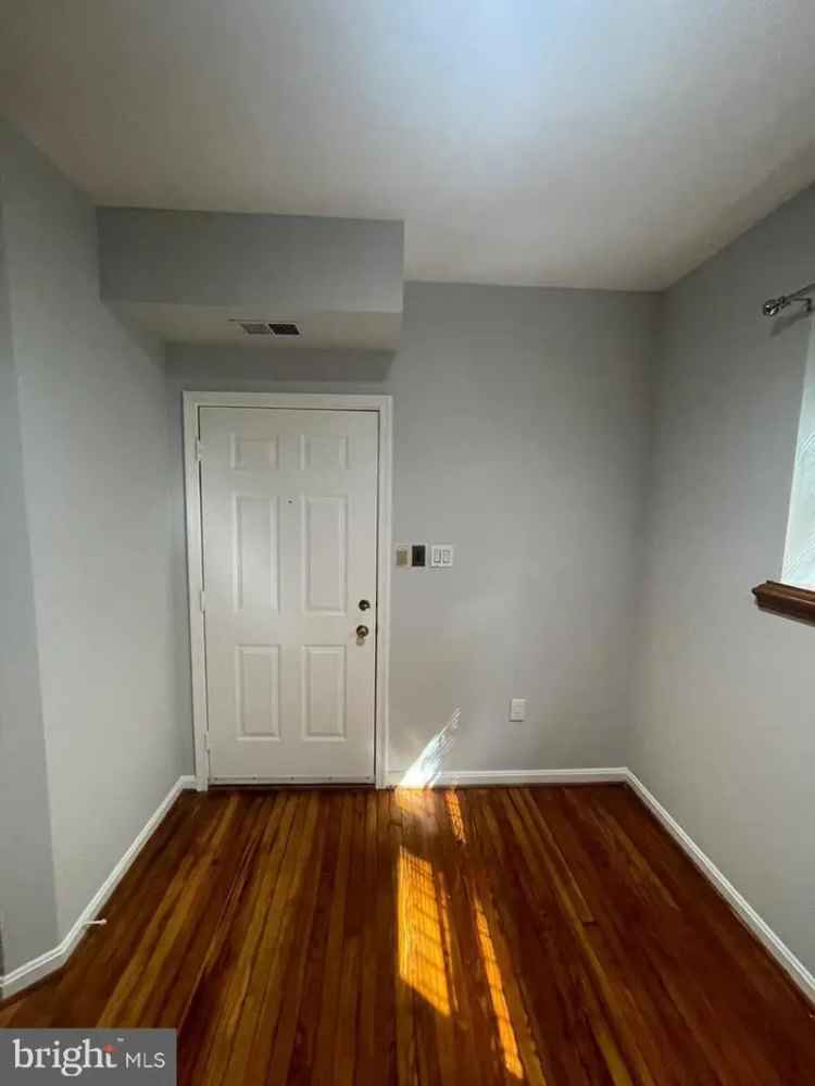 Condo For Sale in 1303, P Street Northwest, Washington, District of Columbia