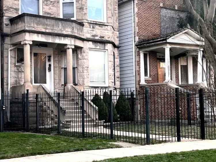 Multi-family house For Sale in 7251, South Emerald Avenue, Chicago, Illinois