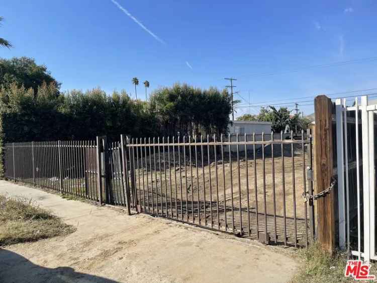 Multi-family house For Sale in 1261, West 35th Place, Los Angeles, California