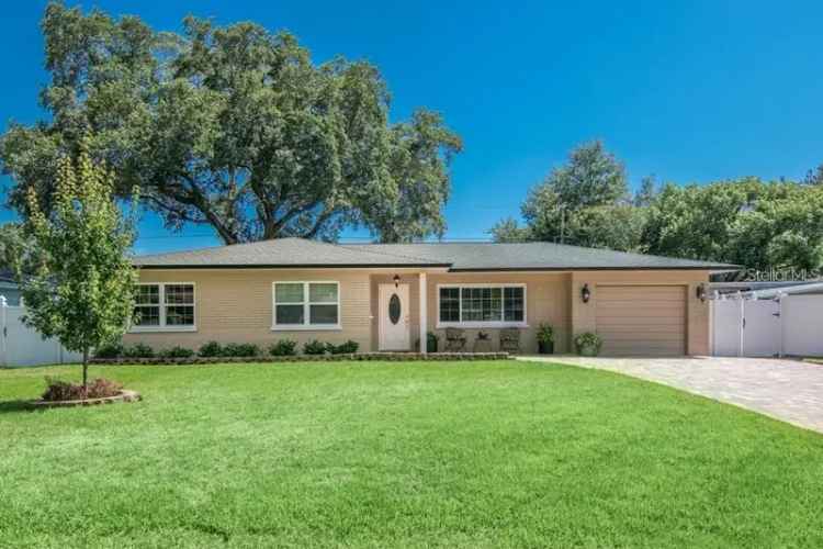 Single-family house For Sale in Saint Petersburg, Florida