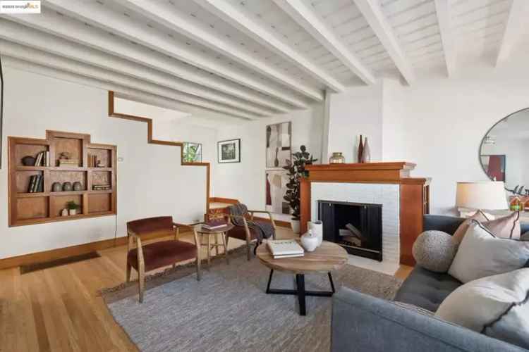 Condo For Sale in 206, Lee Street, Oakland, California