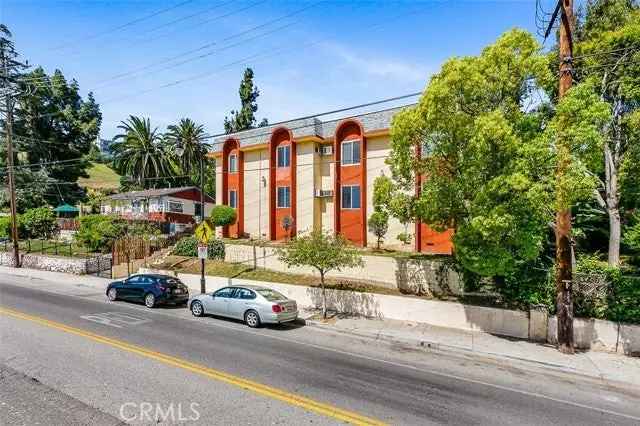 Multi-family house For Sale in 4121, Marmion Way, Los Angeles, California