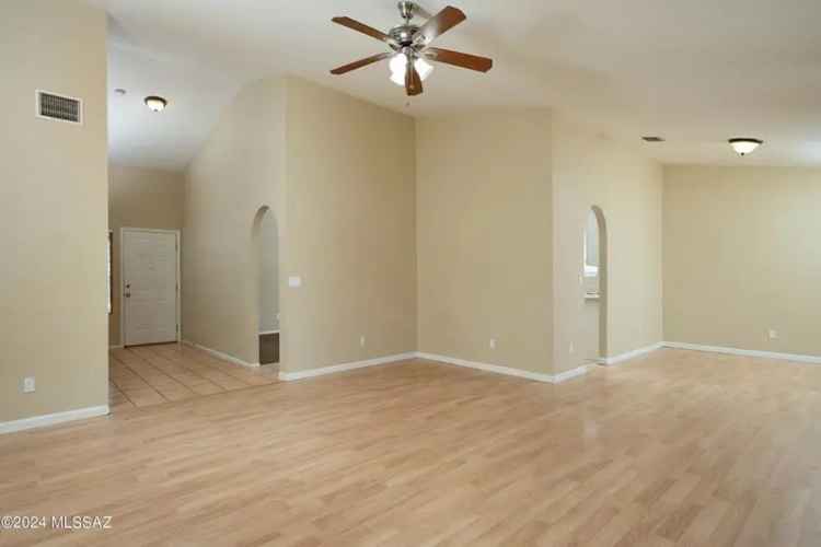 Single-family house For Sale in Tucson, Arizona