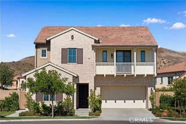 Single-family house For Sale in 101, Lustro, Irvine, California