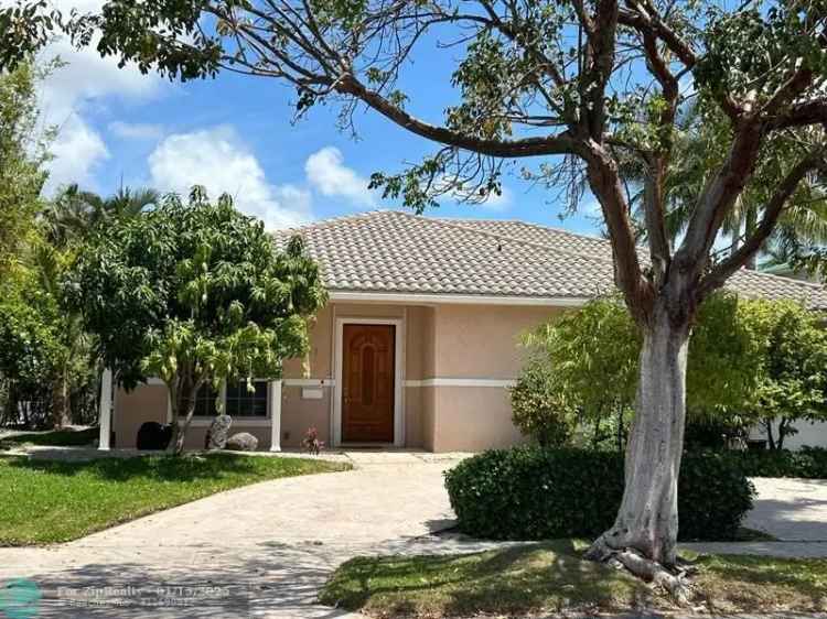 Single-family house For Sale in 321, Southeast 10th Street, Pompano Beach, Florida