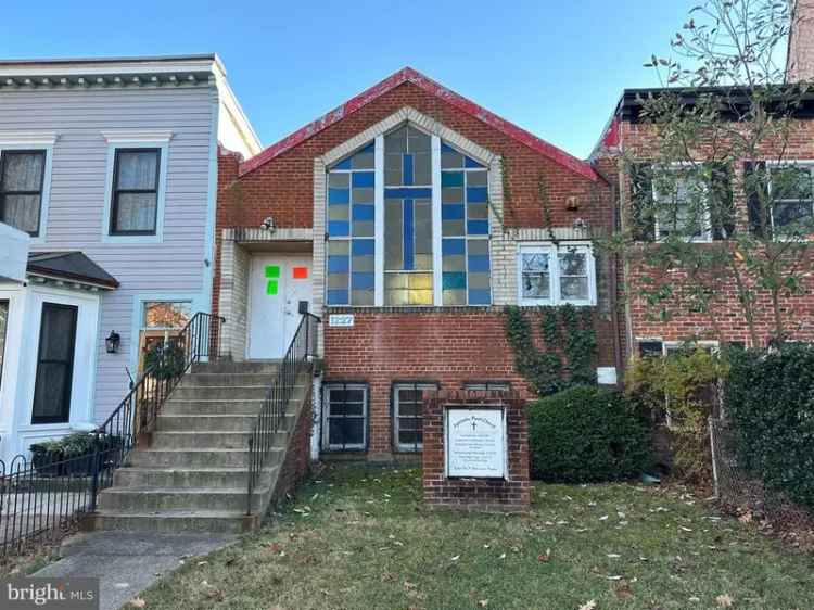 House For Sale in 1227, Maryland Avenue Northeast, Washington, District of Columbia