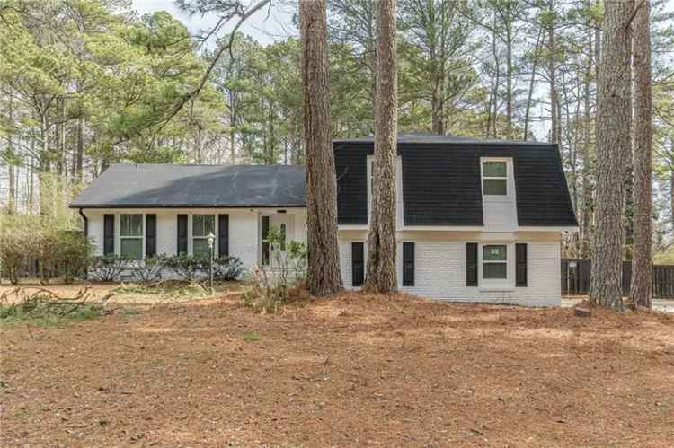 Single-family house For Sale in 7020, Camp Valley Road, Riverdale, Georgia