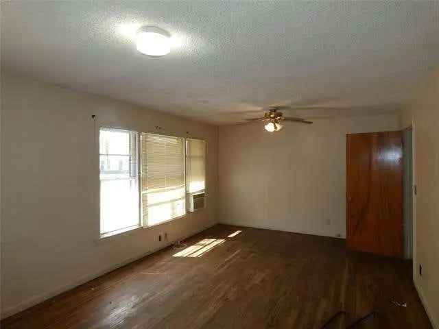 Single-family house For Sale in 718, East North 11th Street, Abilene, Texas