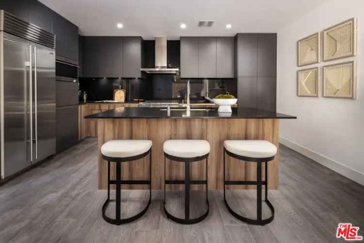 Condo For Sale in West Hollywood, California