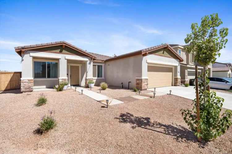 Single-family house For Sale in Rosamond, California