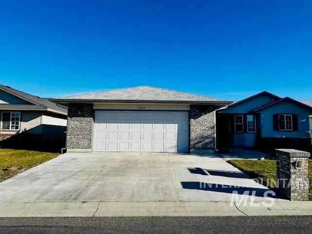 Single-family house For Sale in 826, North Bristol Street, Nampa, Idaho