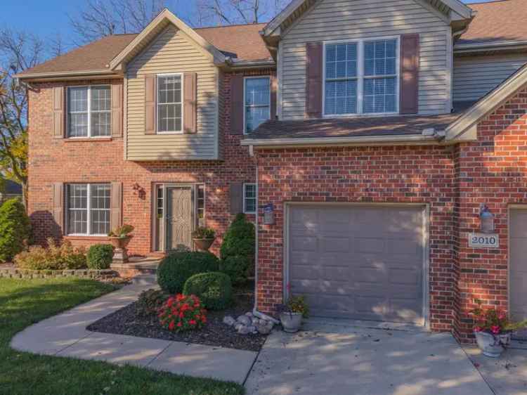 Single-family house For Sale in 2010, Trotter Lane, Bloomington, Illinois