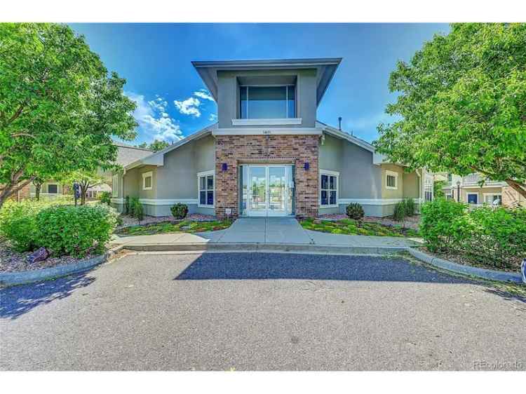 Single-family house For Sale in 1801, South Dunkirk Street, Aurora, Colorado