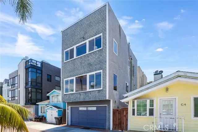 Single-family house For Sale in 3, Pacific Avenue, Seal Beach, California