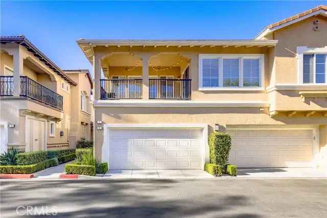 Single-family house For Sale in 7,9,11, Carnation, Irvine, California