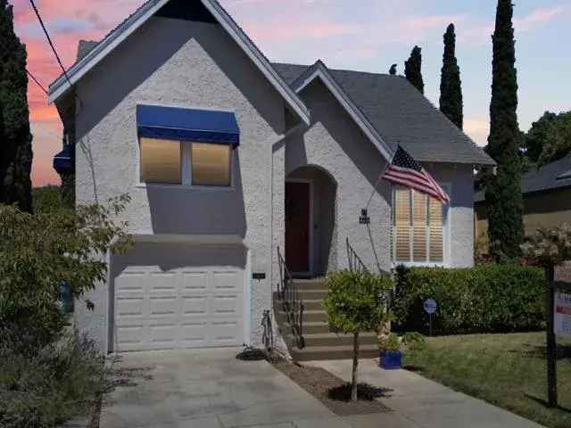 Stunning Remodeled 3 Bed 1.5 Bath Home