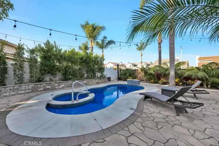 Single-family house For Sale in 16561, Wanderer Lane, Huntington Beach, California