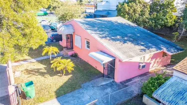 Single-family house For Sale in 728, Northwest 55th Street, Miami, Florida