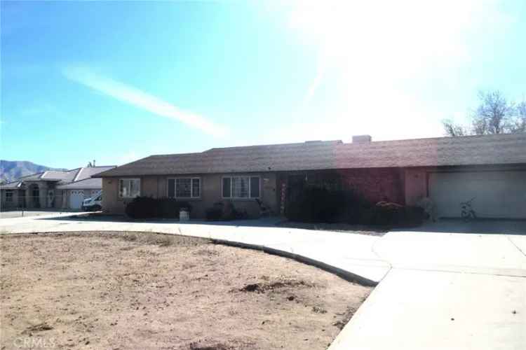 Single-family house For Sale in 18169, Danbury Avenue, Hesperia, California