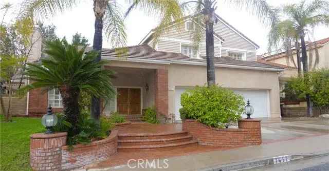 Single-family house For Sale in 7617, Southby Drive, Los Angeles, California