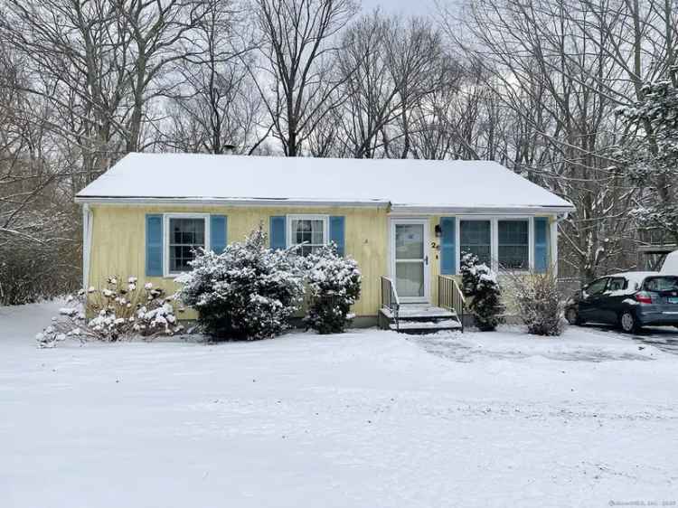 Single-family house For Sale in 26, Celentano Drive, Naugatuck, Connecticut