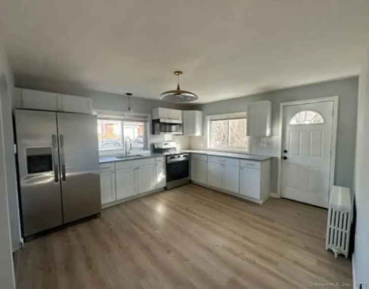 Single-family house For Sale in 64, Simsbury Street, Waterbury, Connecticut