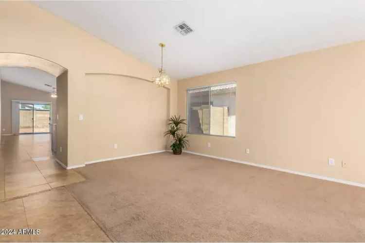 Single-family house For Sale in 2304, East Aire Libre Avenue, Phoenix, Arizona