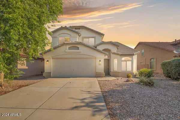 Single-family house For Sale in 56, West Holstein Trail, San Tan Valley, Arizona