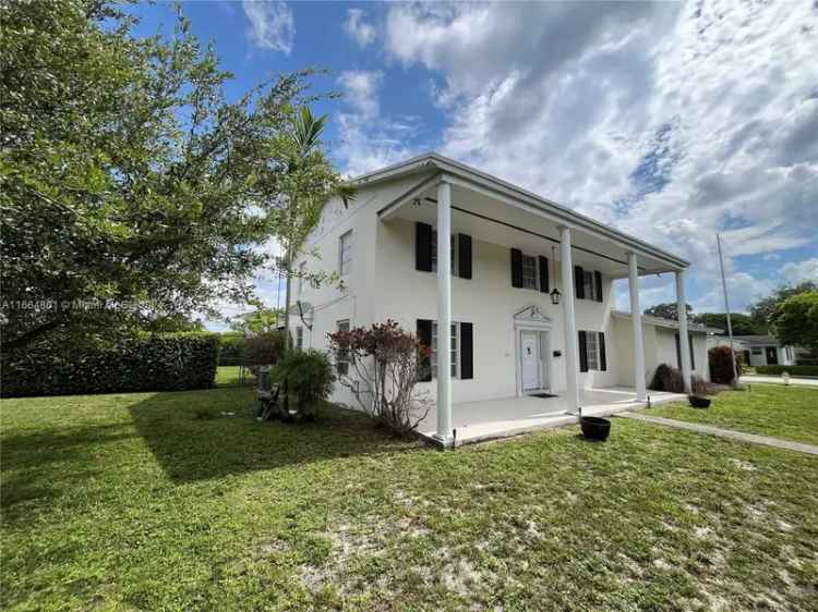 Single-family house For Sale in 8901, Southwest 88th Street, Kendall, Florida