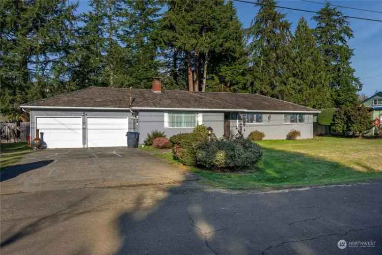 Single-family house For Sale in 7010, Lillooet Loop, Central Park, Washington