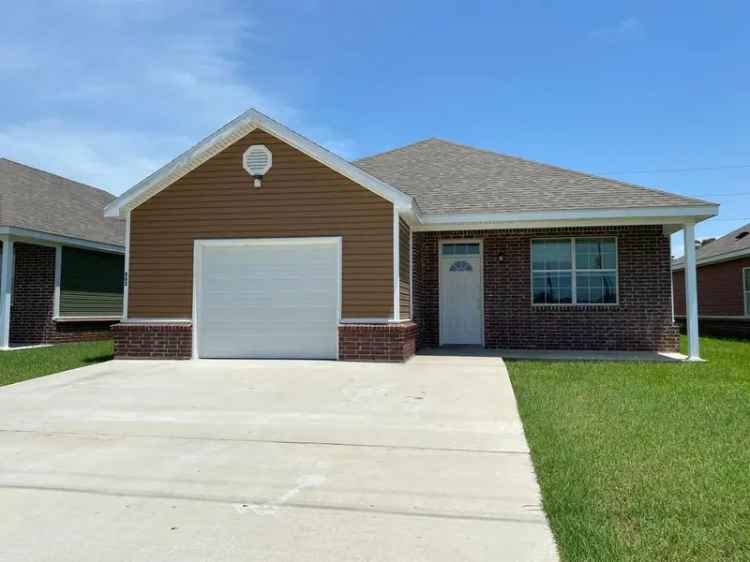 Three Bedroom Two Bathroom House for Rent in Sulphur LA