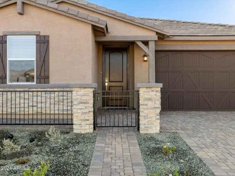 Single-family house For Sale in 4693, North 177th Lane, Goodyear, Arizona