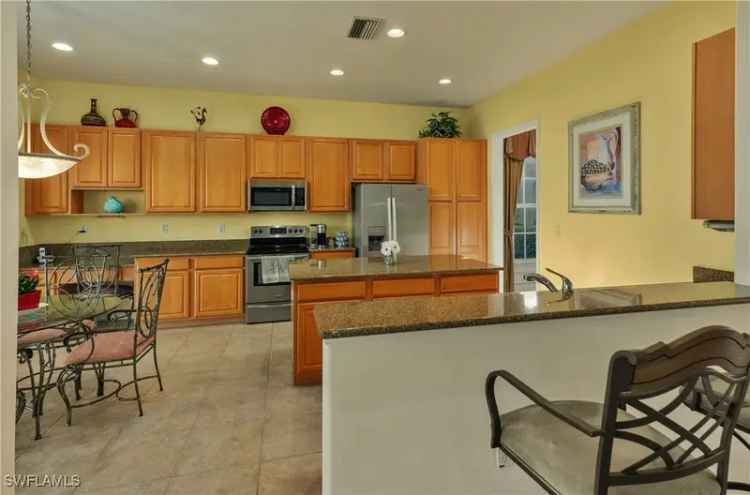 Single-family house For Sale in 9055, Prosperity Way, Fort Myers, Florida