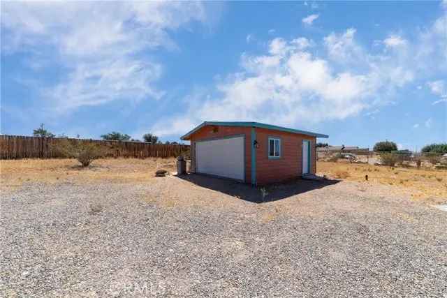 Single-family house For Sale in Barstow, California