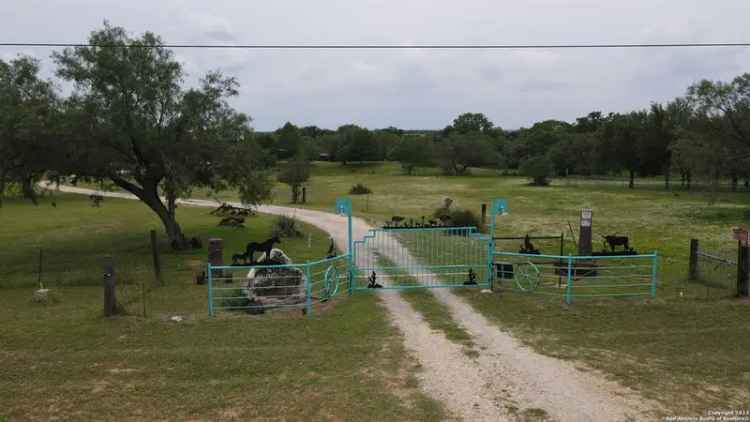 Single-family house For Sale in Texas