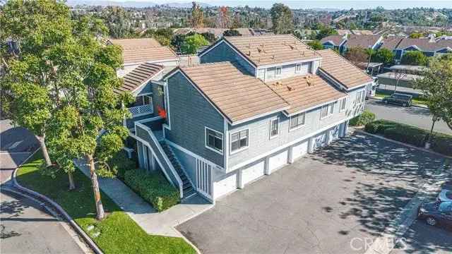 Single-family house For Sale in 71,73,75,77,79,81, Rambling Lane, Aliso Viejo, California