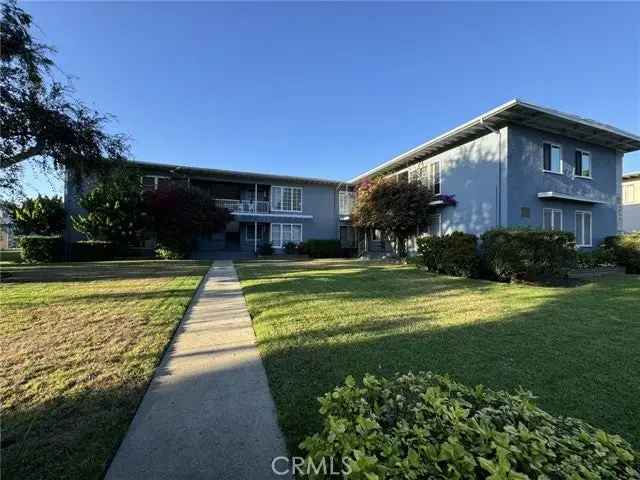 Single-family house For Sale in 5763, Clemson Street, Los Angeles, California