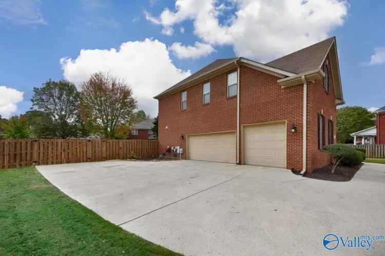 Single-family house For Sale in 104, Brunell Court, Madison, Alabama