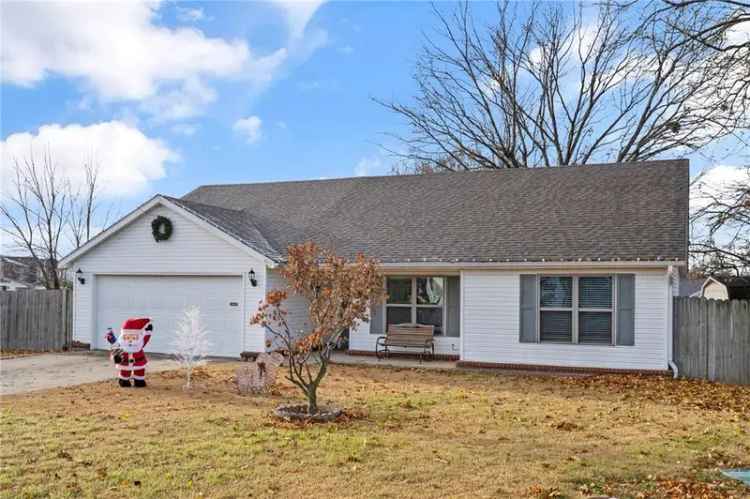 Single-family house For Sale in 669, Victoria Place, Centerton, Arkansas