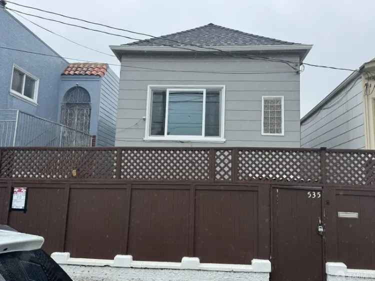 Single-family house For Sale in 535, Girard Street, San Francisco, California