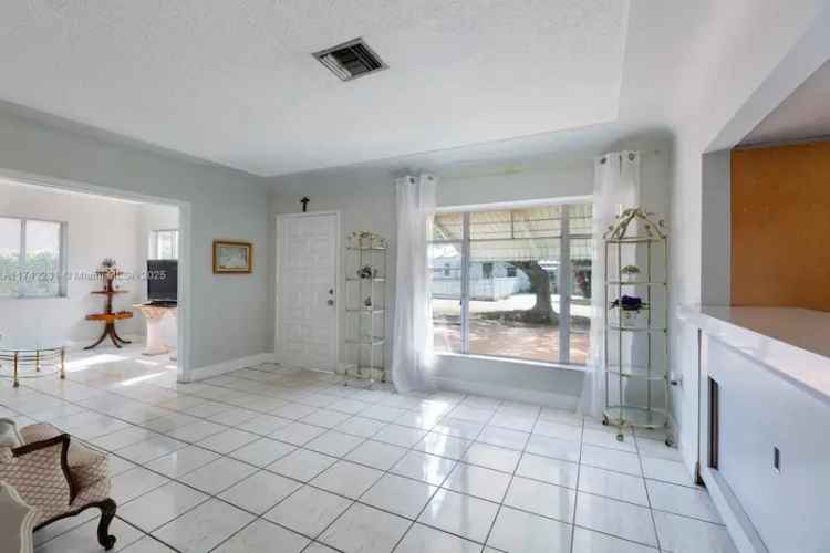 Single-family house For Sale in 3545, Southwest 12th Street, Miami, Florida