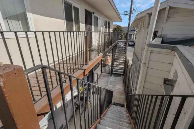 Multi-family house For Sale in 2649, 62nd Avenue, Oakland, California