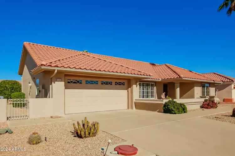 Single-family house For Sale in 15302, West Sentinel Drive, Sun City West, Arizona