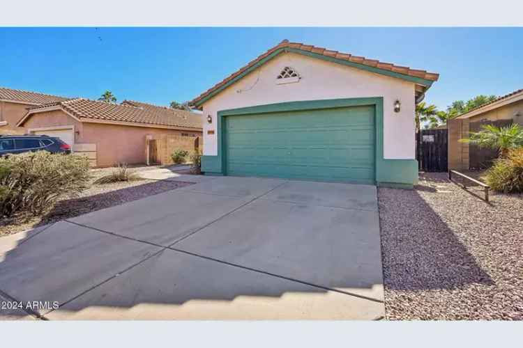 Single-family house For Sale in 14735, West Willow Lane, Surprise, Arizona