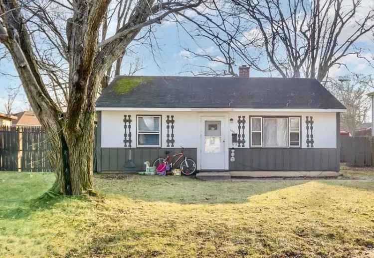 Single-family house For Sale in 106, Ruby Court, Michigan City, Indiana