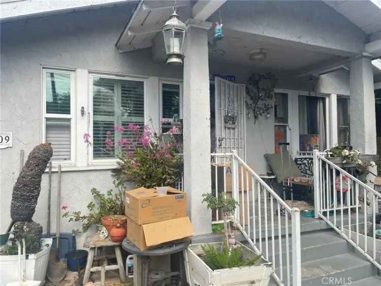 Multi-family house For Sale in Los Angeles, California