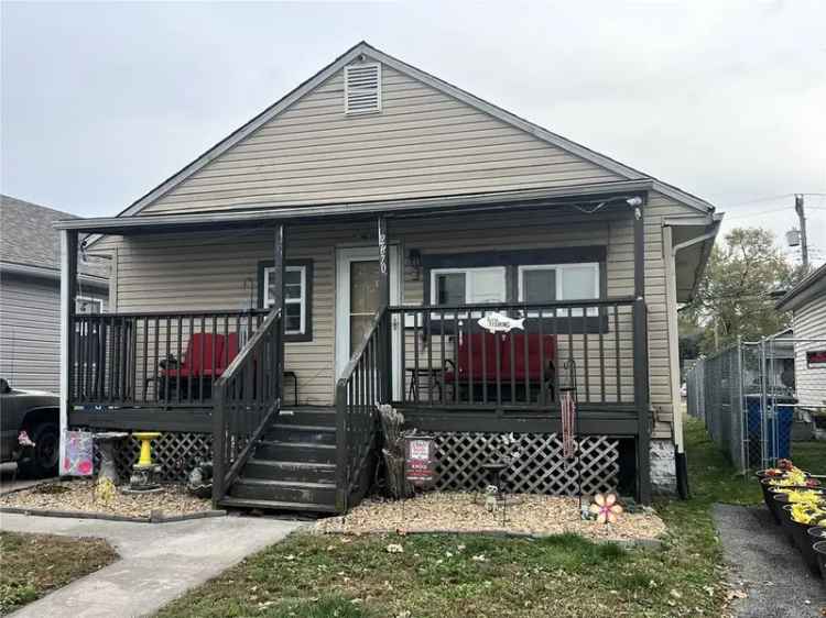 Single-family house For Sale in 2670, Edwards Street, Granite City, Illinois