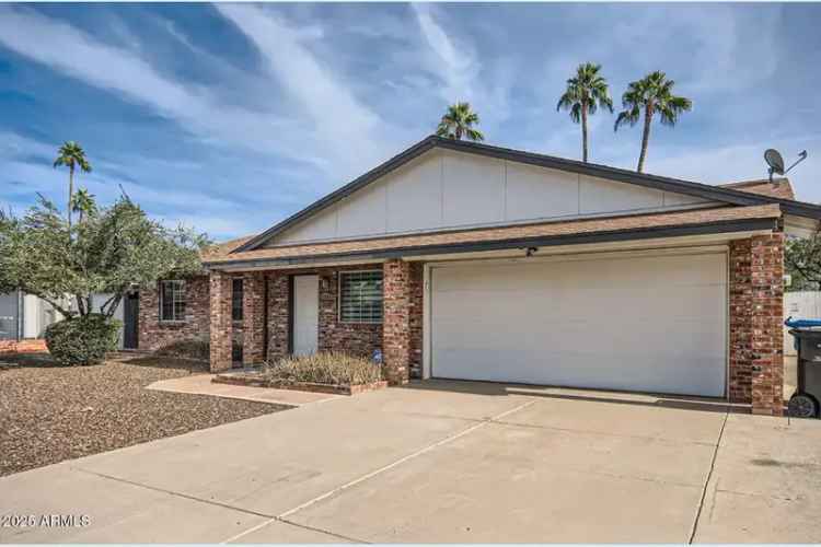 Single-family house For Sale in 15841, North 23rd Place, Phoenix, Arizona