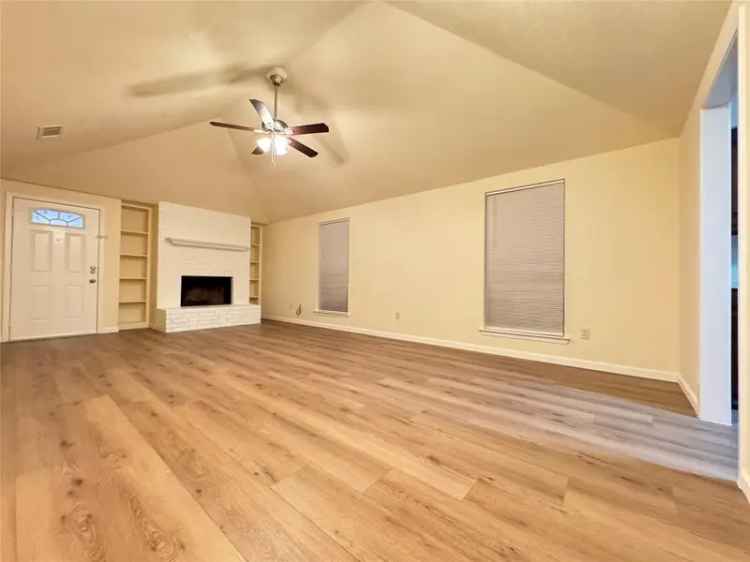 Condo For Rent in 530, Post Oak Lane, Allen, Texas